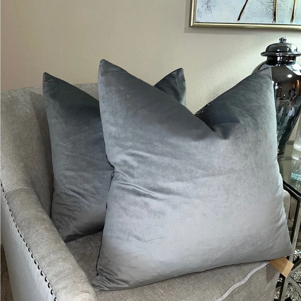 1-NWT CALDEIRA ABSTRACT DESIGN DECORATIVE PILLOWS (Read description for details)